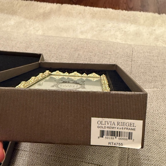 Olivia Riegel Remy Frame - Picture 3 of 5